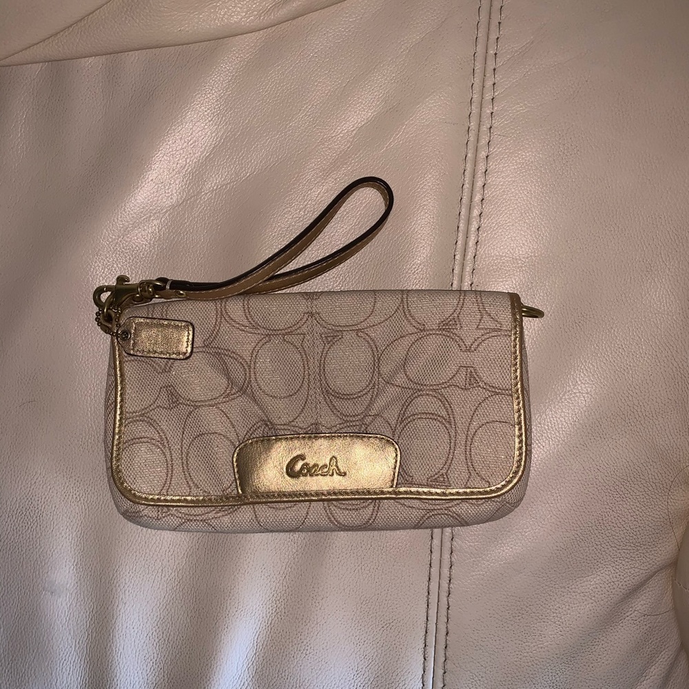 Wristlet